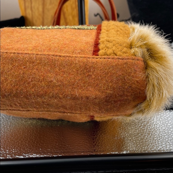 1.17.26 ** Rare Etro Milano 8”x9” Tote 👜 🔥 - Picture 6 of 16